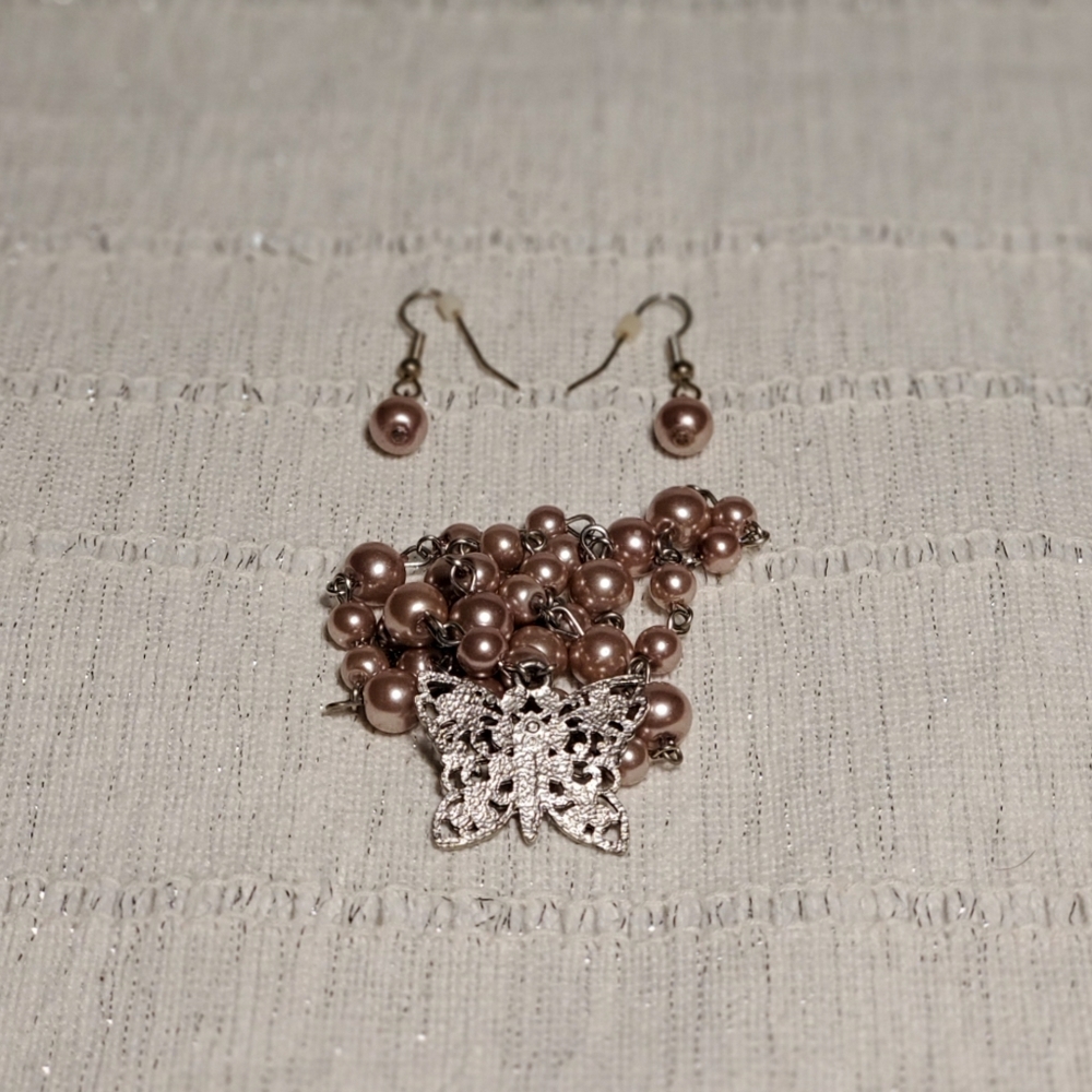 Pearl & Butterfly Necklace with Matching Earrings - Picture 6 of 7